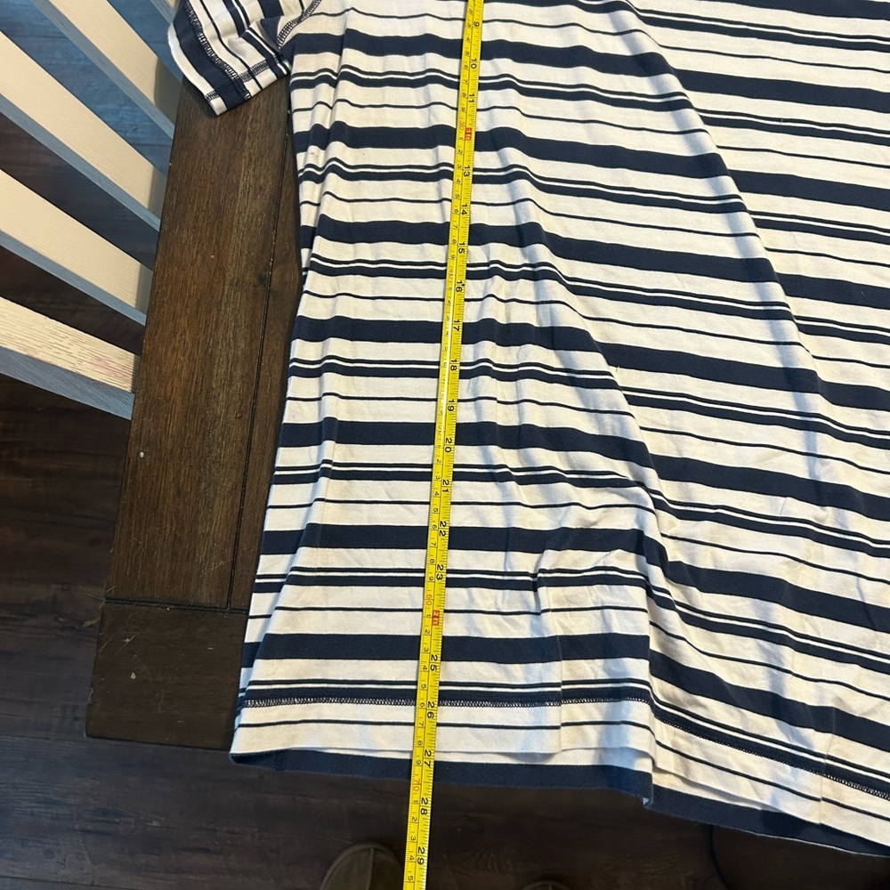 Men’s Lululemon Athletica Blue and White Striped Tee - Picture 5 of 6